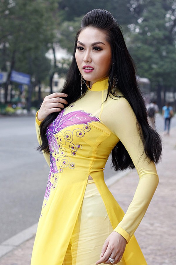 Phi Thanh Vân: Hạ giá nghệ thuật - ảnh 1